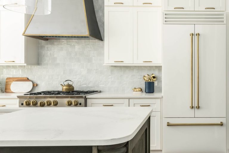 White Kitchen Cabinets Backsplash Ideas